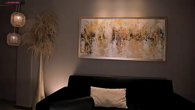 TiffannySins online show from December 5, 2025, 3:04 am