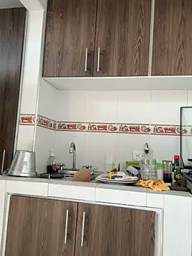 evelyn 1702 online show from September 21, 2025, 6:42 pm