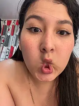 evelyn 1702 online show from October 10, 2025, 3:27 am