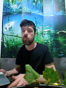 Snapshot of welcome-to-the-jungle chatting on February 14, 2026, 9:33 pm welcome-to-the-jungle online show from February 14, 2026, 9:33 pm