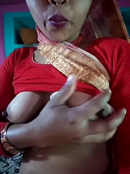 Snapshot of Monika_thakurr chatting on April 9, 2026, 2:00 am Monika thakurr online show from April 9, 2026, 2:00 am