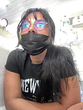 Snapshot of Kyra__Rose chatting on December 18, 2025, 3:51 pm Kyra Rose online show from December 18, 2025, 3:51 pm