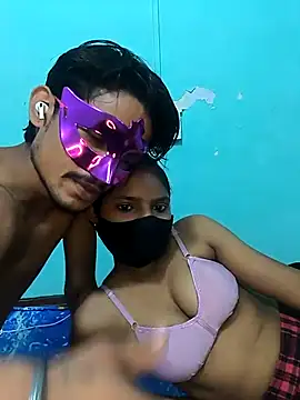 Antique-stickchart-couple online show from September 20, 2025, 2:45 am