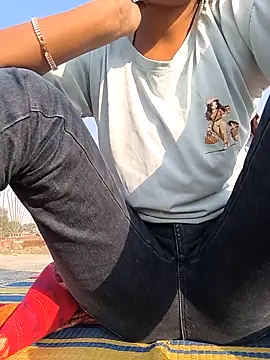 Antique-stickchart-couple online show from November 7, 2025, 2:33 am