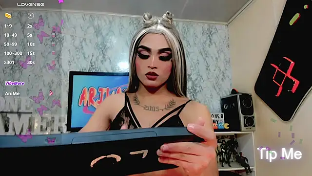 Snapshot of Natasha_clifford chatting on February 9, 2026, 11:36 am Natasha clifford online show from February 9, 2026, 11:36 am