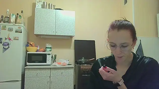 Snapshot of Lucy_Divine chatting on November 3, 2025, 7:37 pm Lucy Divine online show from November 3, 2025, 7:37 pm