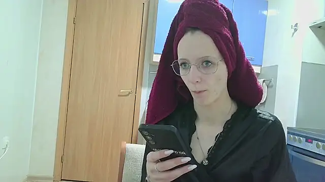 Lucy Divine online show from December 18, 2025, 9:54 pm