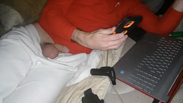 Snapshot of Mac_ThunderDick chatting on May 4, 2026, 12:23 pm Mac ThunderDick online show from May 4, 2026, 12:23 pm