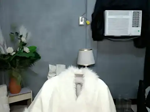 Snapshot of scarlet_enchantress chatting on September 18, 2025, 5:04 pm scarlet enchantress online show from September 18, 2025, 5:04 pm