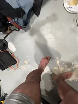 frankyjones8989 online show from November 5, 2025, 5:07 am