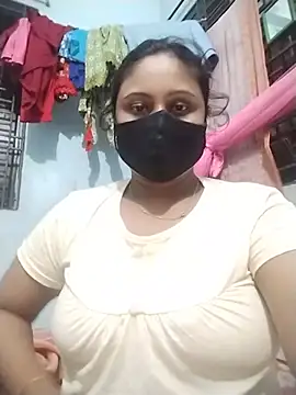 Snapshot of Lollita- chatting on July 21, 2026, 5:04 pm Lollita- online show from July 21, 2026, 5:04 pm
