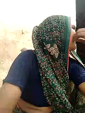 Snapshot of Sapna9685 chatting on September 15, 2025, 4:34 am Sapna9685 online show from September 15, 2025, 4:34 am