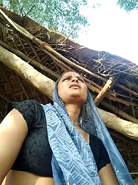 Snapshot of Sapna9685 chatting on September 24, 2025, 11:02 am Sapna9685 online show from September 24, 2025, 11:02 am