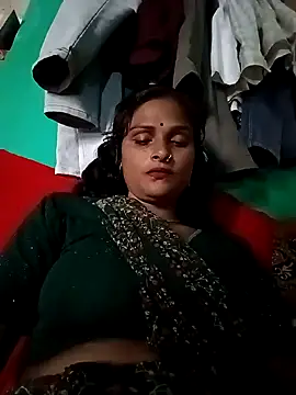 Snapshot of Sapna9685 chatting on October 4, 2025, 7:28 am Sapna9685 online show from October 4, 2025, 7:28 am