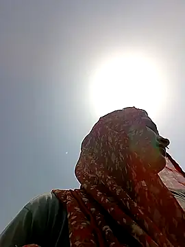 Snapshot of Sapna9685 chatting on October 8, 2025, 6:33 am Sapna9685 online show from October 8, 2025, 6:33 am