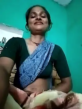 Snapshot of Sapna9685 chatting on November 4, 2025, 2:38 pm Sapna9685 online show from November 4, 2025, 2:38 pm