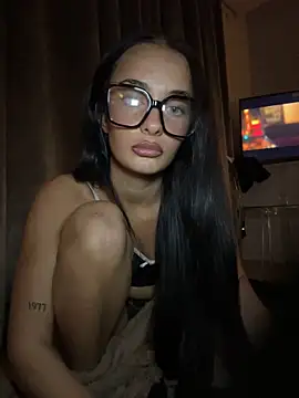 Spicy-Rosie20 online show from December 16, 2025, 8:47 pm