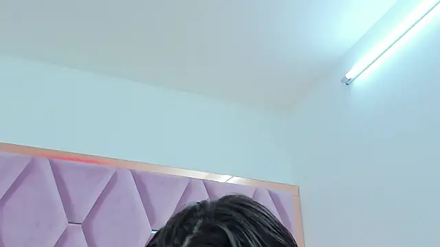 MaskedGirl  online show from October 16, 2025, 11:33 am