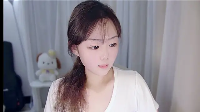 YUANYUAN-A online show from December 21, 2025, 11:28 am