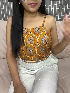 Snapshot of Riya-6969 chatting on April 3, 2026, 6:17 pm Riya-6969 online show from April 3, 2026, 6:17 pm