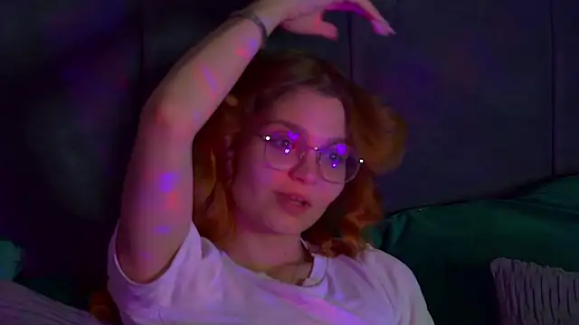 BellaMarebelle online show from October 10, 2025, 4:22 am