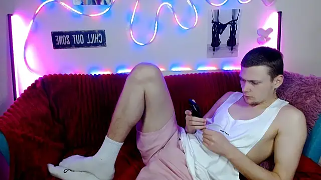 Xavier Night81 online show from November 9, 2025, 8:45 am