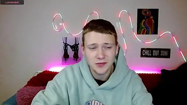 Xavier Night81 online show from November 20, 2025, 1:11 pm