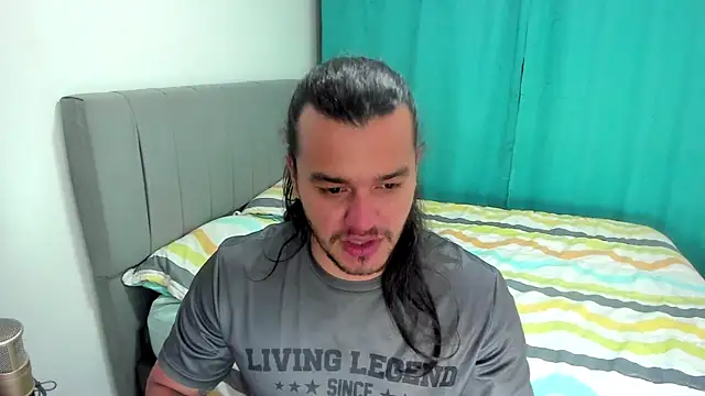 Loganhot21 online show from December 17, 2025, 2:28 am