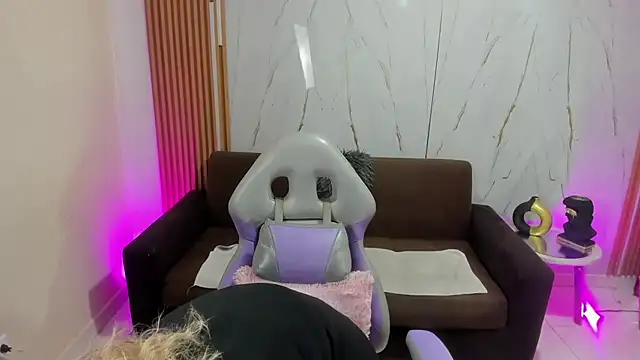 Snapshot of Juanitarubia chatting on December 5, 2025, 7:21 pm Juanitarubia online show from December 5, 2025, 7:21 pm