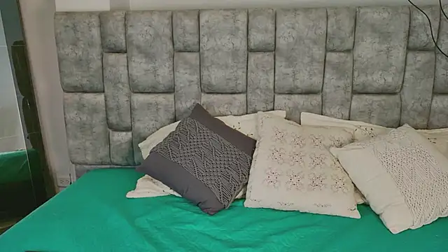 DaniniAnderson online show from April 11, 2026, 6:29 am