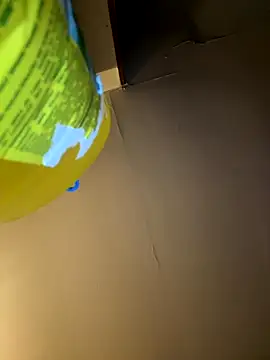 Snapshot of Scattyboo chatting on November 7, 2025, 11:43 am Scattyboo online show from November 7, 2025, 11:43 am