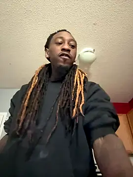 Snapshot of Scattyboo chatting on December 15, 2025, 8:40 am Scattyboo online show from December 15, 2025, 8:40 am