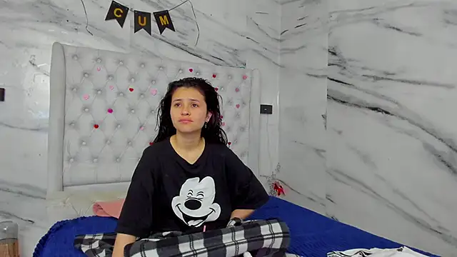 Ari and Storm online show from May 3, 2026, 1:39 pm