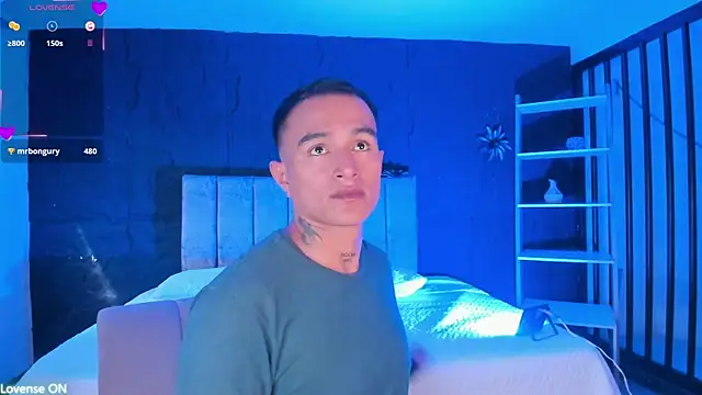 LiamDeep online show from May 21, 2026, 8:05 pm