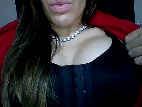 Snapshot of Yasleal chatting on April 12, 2026, 2:49 am Yasleal online show from April 12, 2026, 2:49 am