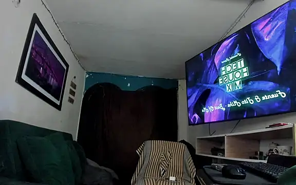 Snapshot of dreams_of_bonny chatting on February 20, 2026, 9:21 am dreams of bonny online show from February 20, 2026, 9:21 am