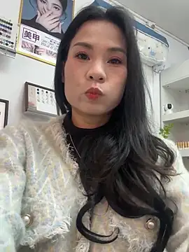 Snapshot of Baby-mmm chatting on March 6, 2026, 6:54 am Baby-mmm online show from March 6, 2026, 6:54 am