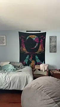 Snapshot of Lunablu13 chatting on December 15, 2025, 4:44 pm Lunablu13 online show from December 15, 2025, 4:44 pm