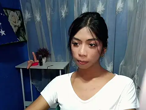 Snapshot of Kayra_Slut122 chatting on September 22, 2025, 3:52 am Kayra Slut122 online show from September 22, 2025, 3:52 am