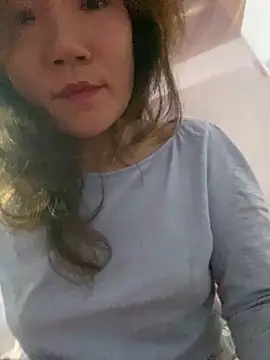 Snapshot of Pyy07 chatting on November 17, 2025, 11:43 pm Pyy07 online show from November 17, 2025, 11:43 pm