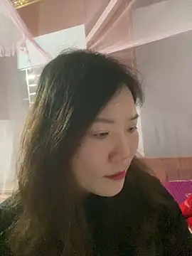 Pyy07 online show from February 4, 2026, 12:22 pm