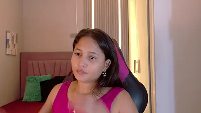 Laly Cherry  online show from November 28, 2025, 12:30 pm