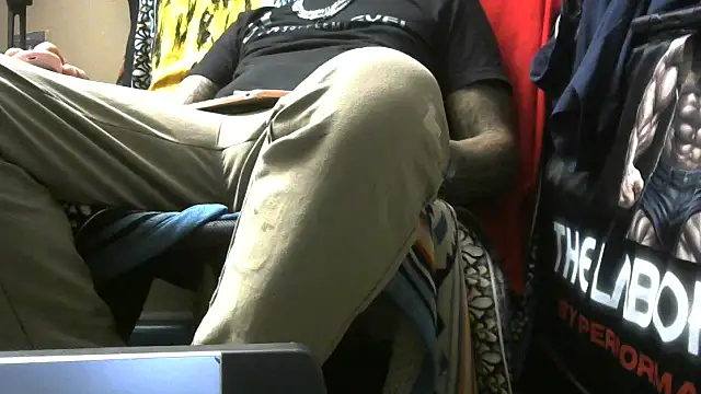 crassanova online show from March 27, 2026, 7:25 am