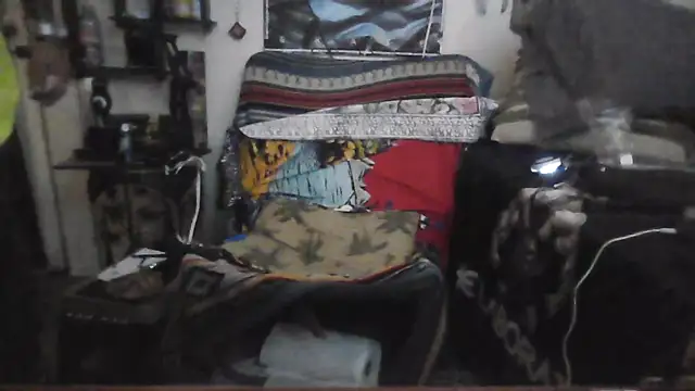 crassanova online show from March 29, 2026, 9:37 pm