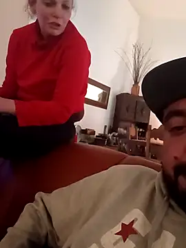 Snapshot of Marizoka chatting on October 8, 2025, 4:37 pm Marizoka online show from October 8, 2025, 4:37 pm