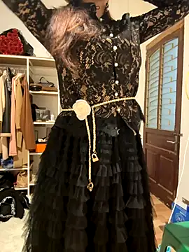 Snapshot of susu_baby chatting on November 23, 2025, 5:51 am susu baby online show from November 23, 2025, 5:51 am