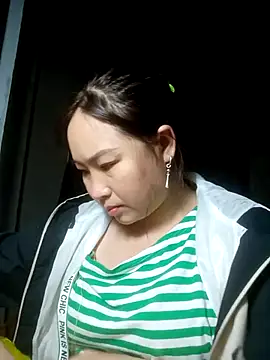 suki-lady online show from November 26, 2025, 1:01 pm