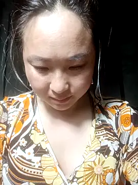 suki-lady online show from December 4, 2025, 1:42 pm