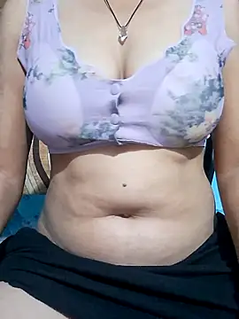 Snapshot of Your-sweety chatting on October 1, 2025, 1:17 pm Your-sweety online show from October 1, 2025, 1:17 pm