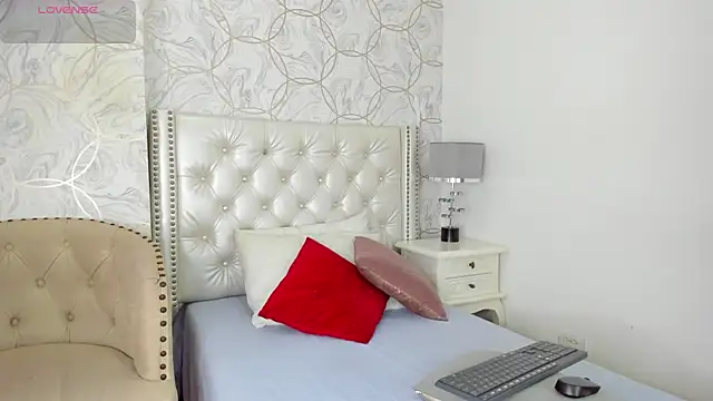 amara rousse online show from September 11, 2025, 11:43 am